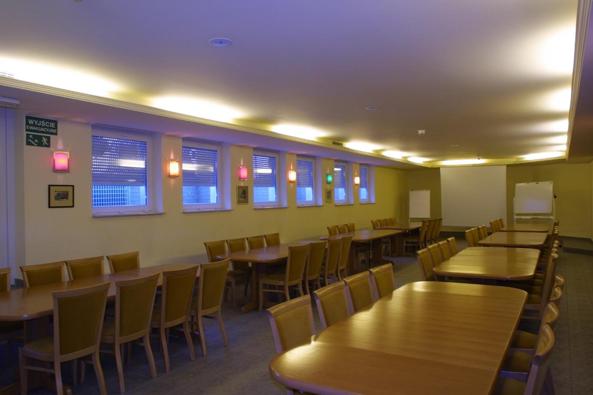 碧拉尼酒店 Bielany Wrocławskie 外观 照片